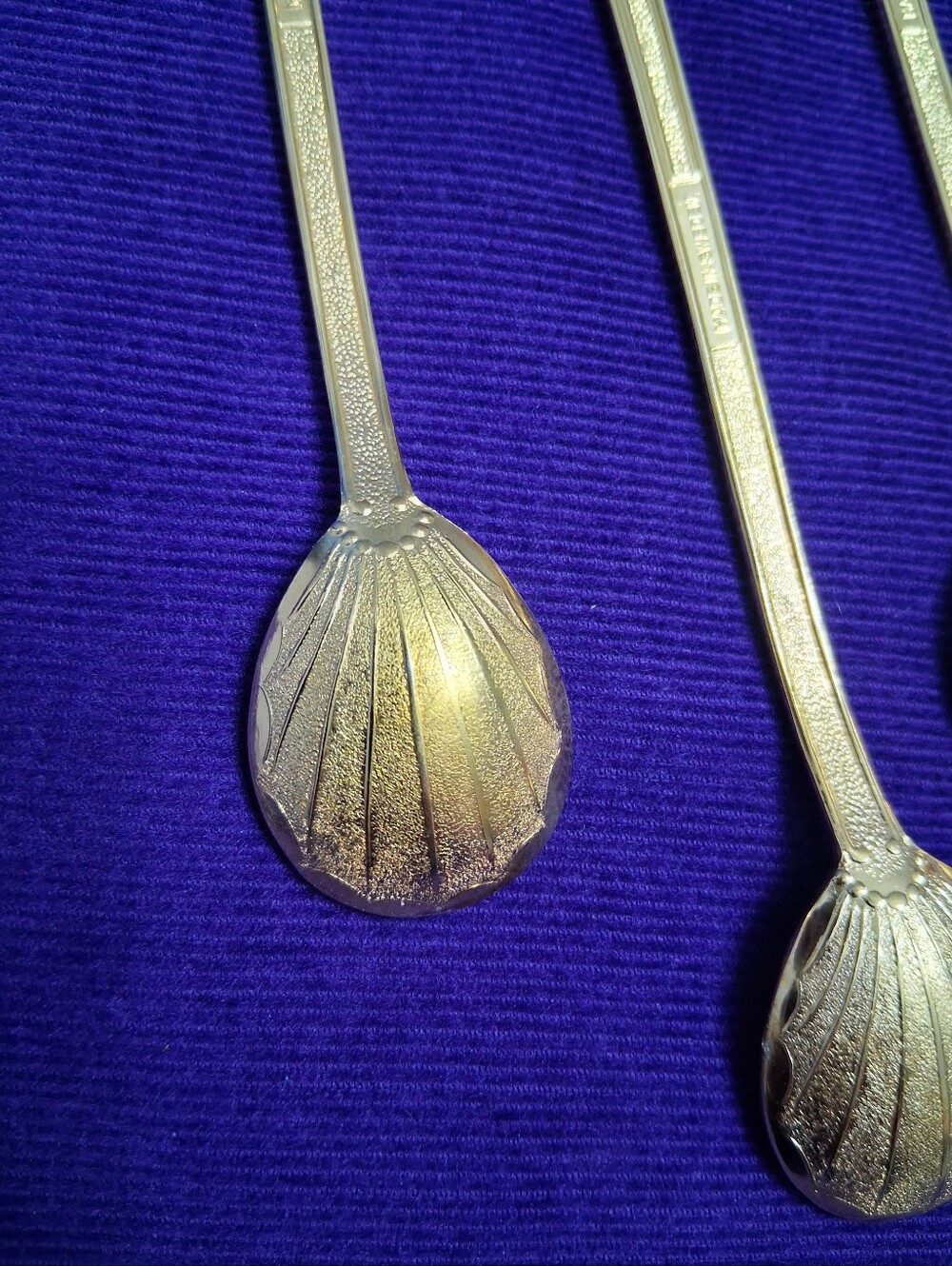 Vintage Janis 24K Gold Plated Long Spoons Iced Tea Cocktail Dessert Shell Shaped - Picture 9 of 15